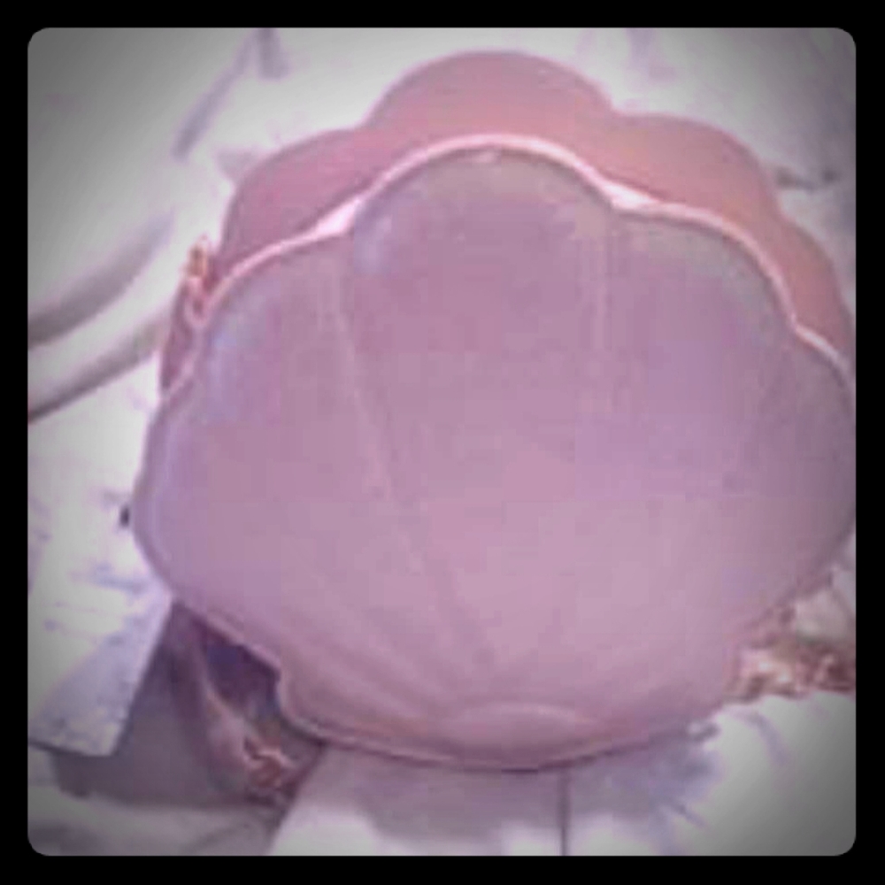 Loungefly shell crossbody